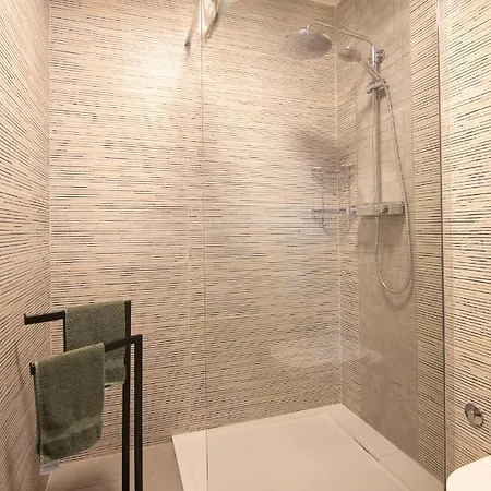 Noemi Apartment