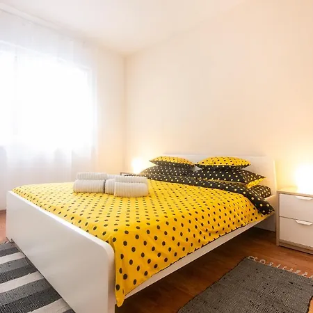 Noemi Apartment